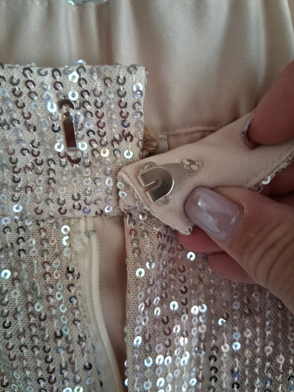 Saints & Hearts Gold Sequin Flare Pants NWT Large High Waist Glam Party Disco - Picture 6 of 11
